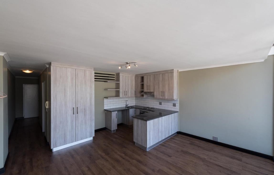 To Let 1 Bedroom Property for Rent in Woodstock Western Cape
